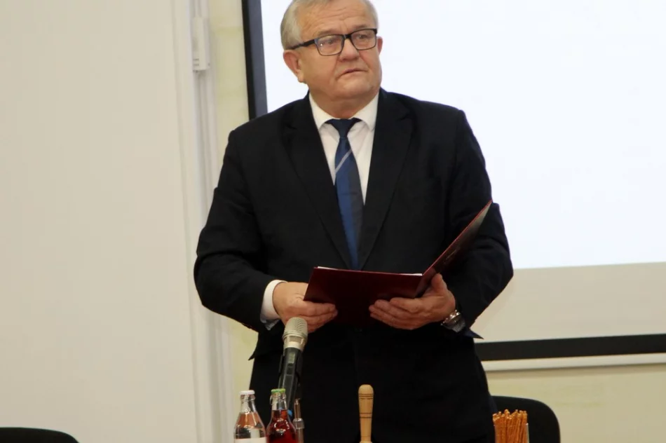 Radni ślubowali, Wójt objął stanowisko  - zdjęcie 16