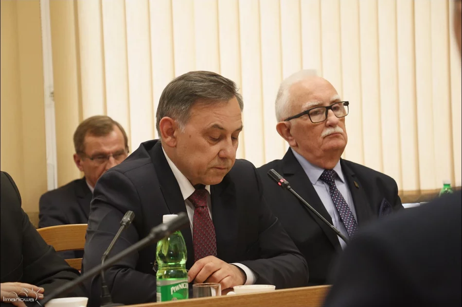  Inauguracyjna Sesja Rady Miasta i zaprzysiężenie Burmistrza Miasta Limanowa - zdjęcie 13