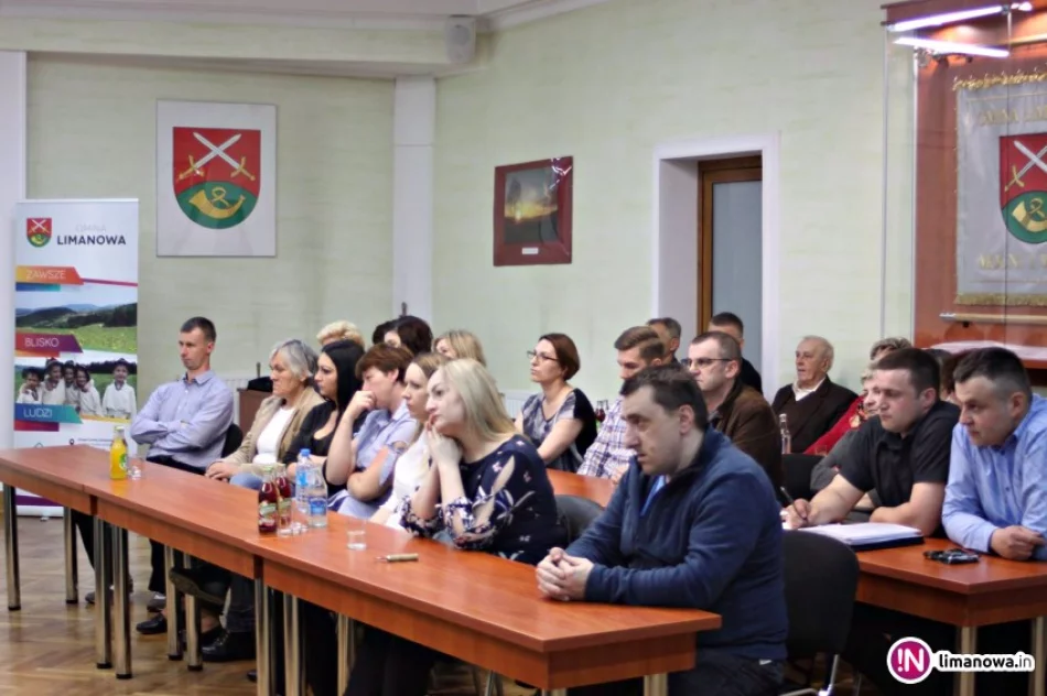 Nie brakowało emocji, zabrakło porozumienia. Fiasko rozmów ws. oświaty (wideo) - zdjęcie 2