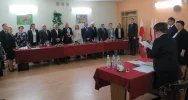 Rada wybrała prezydium, wójt przedstawił informację o stanie gminy - zdjęcie 2