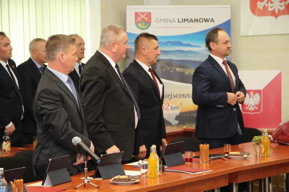 Nowy wójt złożył ślubowanie i objął urząd - zdjęcie 4