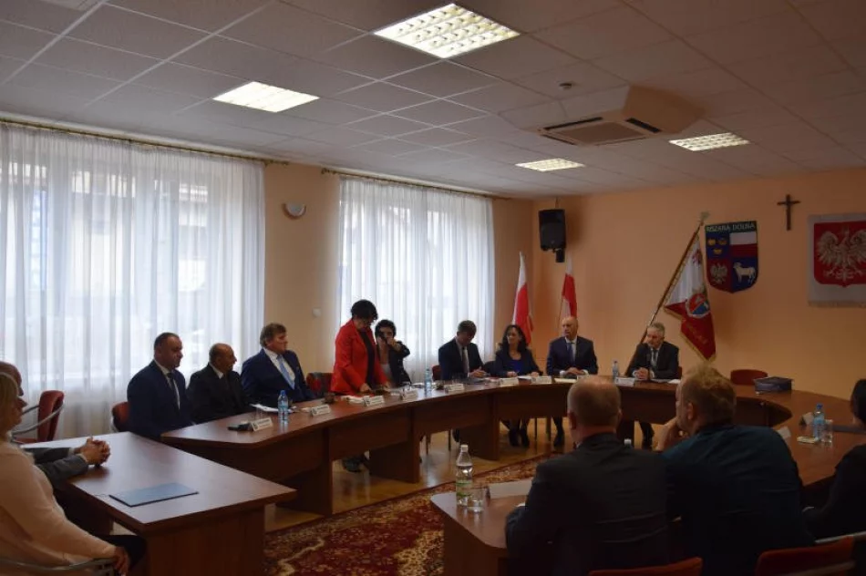 Nowa burmistrz objęła urząd. Wybrano prezydium i składy komisji Rady Miejskiej - zdjęcie 3