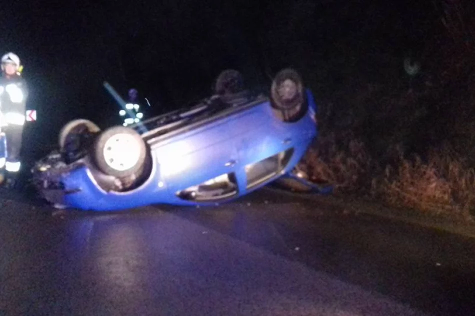 Skoda dachowała na drodze powiatowej. 18-letniej kierującej nic się nie stało - zdjęcie 3