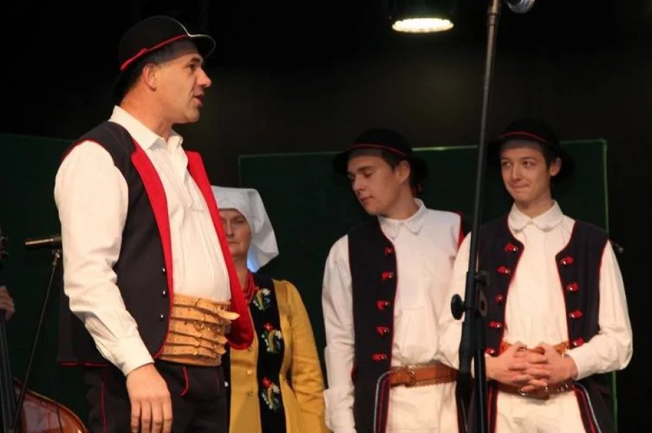 Artyści z gminy Limanowa po występach na "Limanowskiej Słazie" - zdjęcie 13