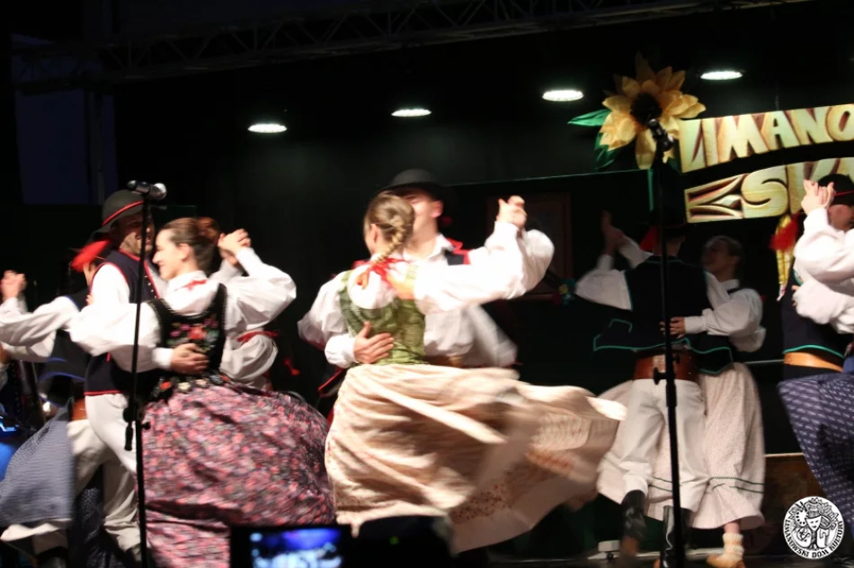 Muzyka, taniec i śpiew - blisko 800 artystów na scenie festiwalu - zdjęcie 4