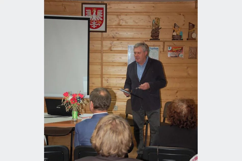 Podsumowanie projektu "Z Ziemi Limanowskiej ku Niepodległości” w bibliotece w Męcinie - zdjęcie 6