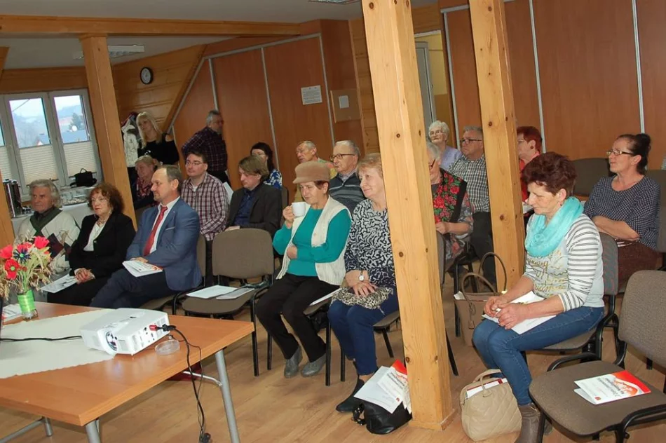 Podsumowanie projektu "Z Ziemi Limanowskiej ku Niepodległości” w bibliotece w Męcinie - zdjęcie 7