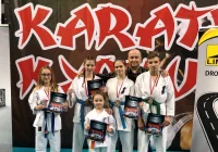 4 medale przywiezione z X Ogólnopolskiego Turnieju Kumite w Jastrzębiu Zdroju  - zdjęcie główne