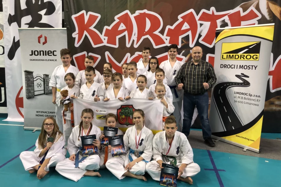 4 medale przywiezione z X Ogólnopolskiego Turnieju Kumite w Jastrzębiu Zdroju  - zdjęcie 5