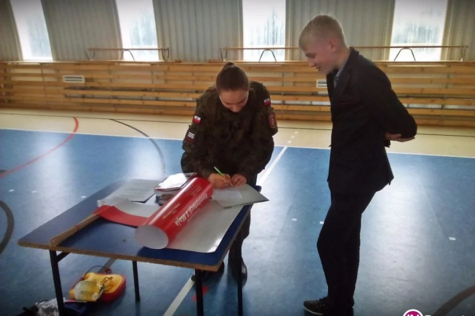 'Strzelcy' z wizytą w szkołach - zdjęcie 3