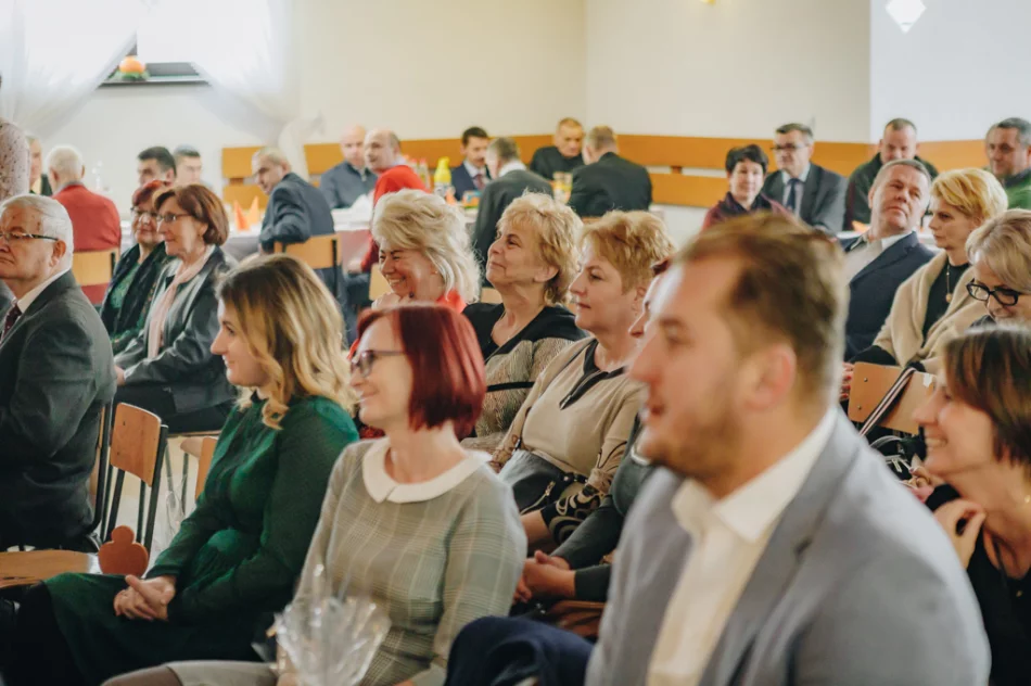 Społeczność DPS świętowała 15-lecie działalności placówki - zdjęcie 9