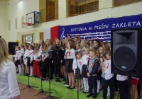 Historia w pieśni zaklęta - zdjęcie główne