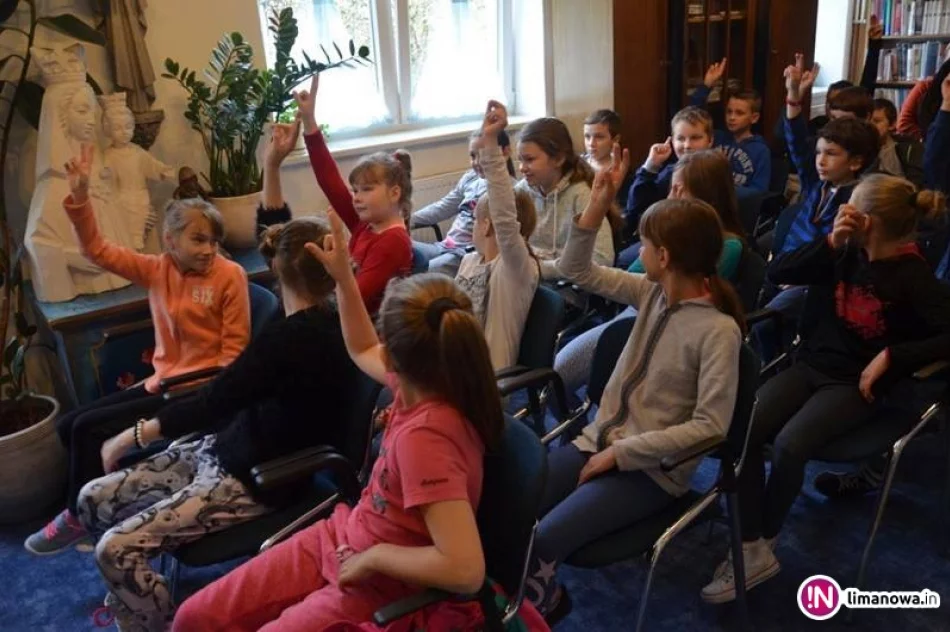 Aktor, reżyser i senator gościł w bibliotece - zdjęcie 4