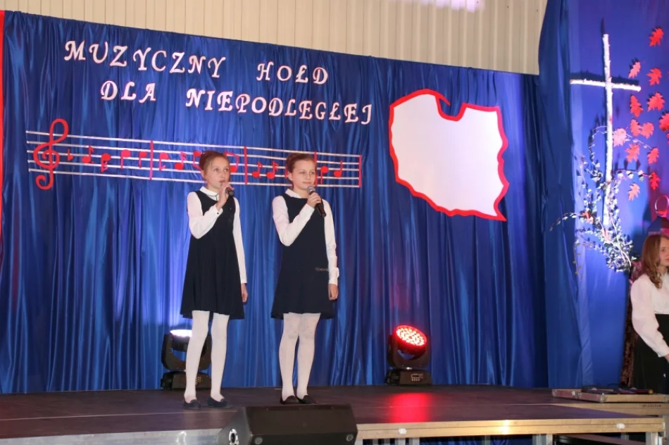 Muzyczny hołd dla niepodległej - zdjęcie 16