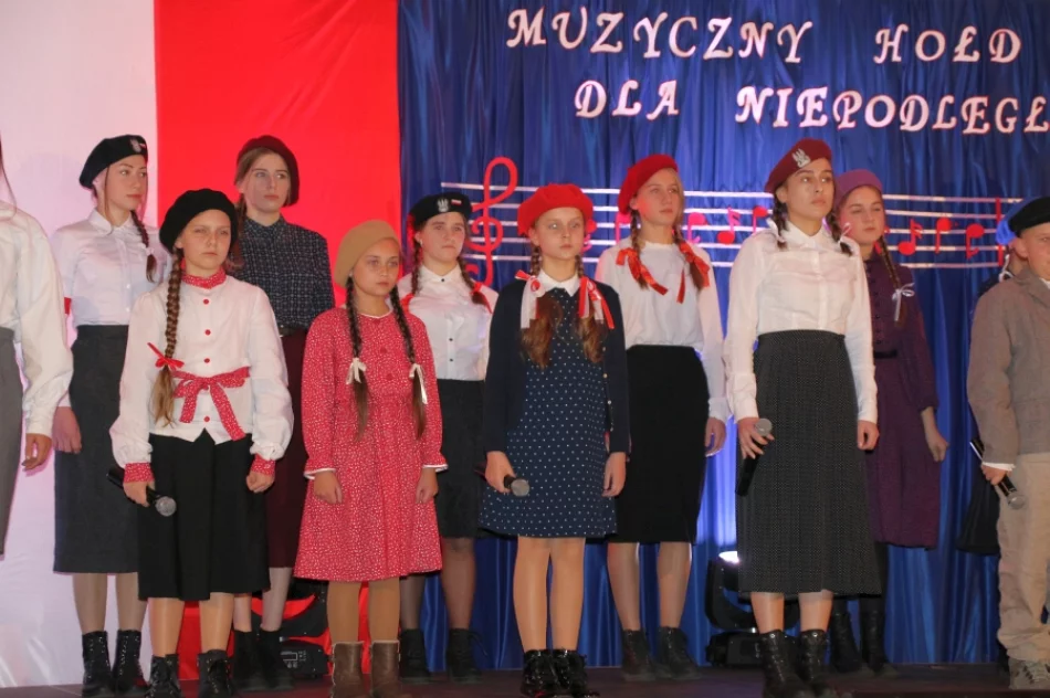 Muzyczny hołd dla niepodległej - zdjęcie 18