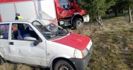 43-latka straciła panowanie nad Fiatem. Auto dachowało - zdjęcie 2