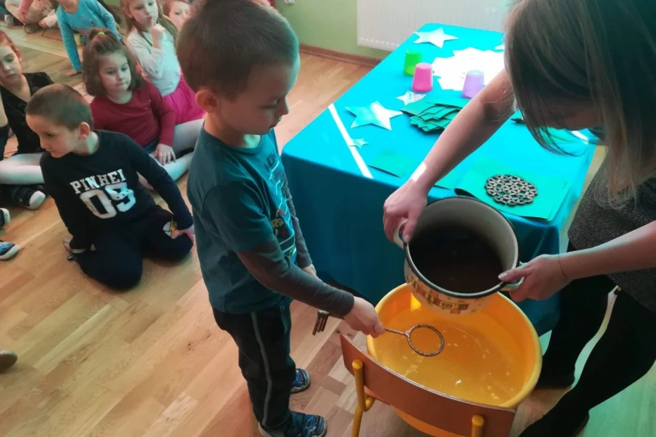 Andrzejki w Miejskim Przedszkolu Nr 2 - zdjęcie 15