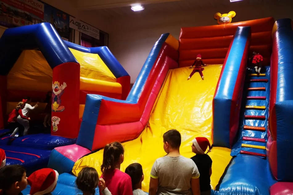 Festyn Mikołajkowy w Zespole Szkolno-Przedszkolnym Nr 4 - zdjęcie 9