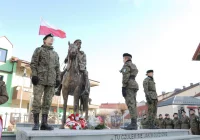 Społeczność szkoły obchodziła 151. rocznicę urodzin patrona - Józefa Piłsudskiego  - zdjęcie główne