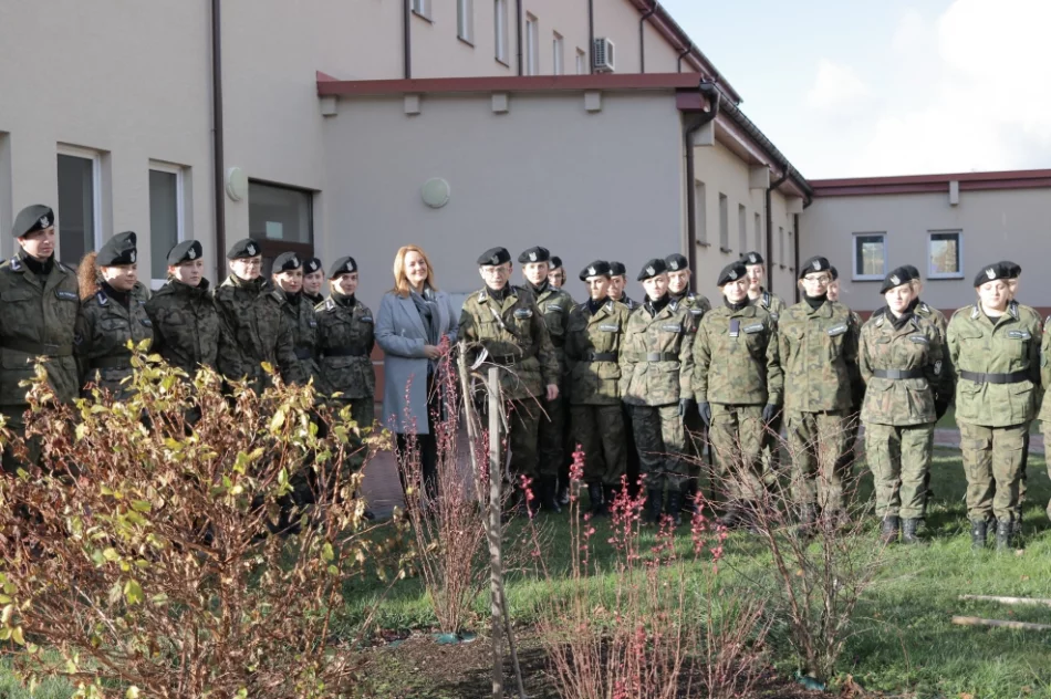 Społeczność szkoły obchodziła 151. rocznicę urodzin patrona - Józefa Piłsudskiego  - zdjęcie 2