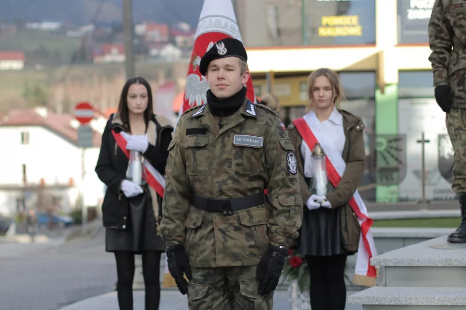 Społeczność szkoły obchodziła 151. rocznicę urodzin patrona - Józefa Piłsudskiego  - zdjęcie 7