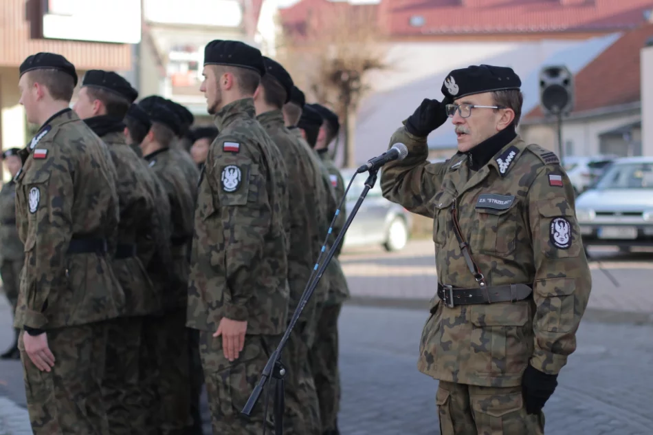 Społeczność szkoły obchodziła 151. rocznicę urodzin patrona - Józefa Piłsudskiego  - zdjęcie 14