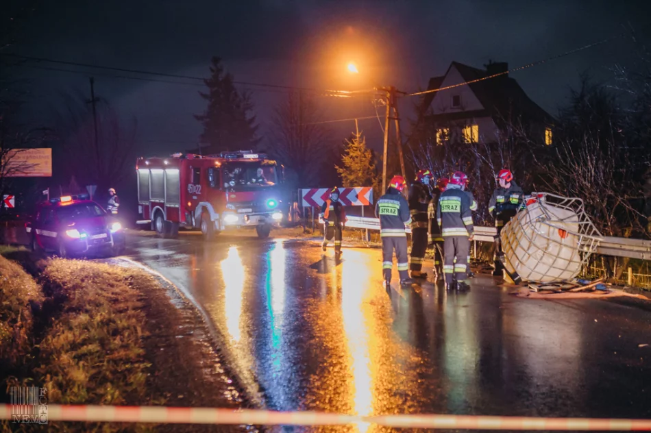 Specjalistyczna jednostka ratownictwa chemiczno-ekologicznego pomagała limanowskim strażakom - zdjęcie 5