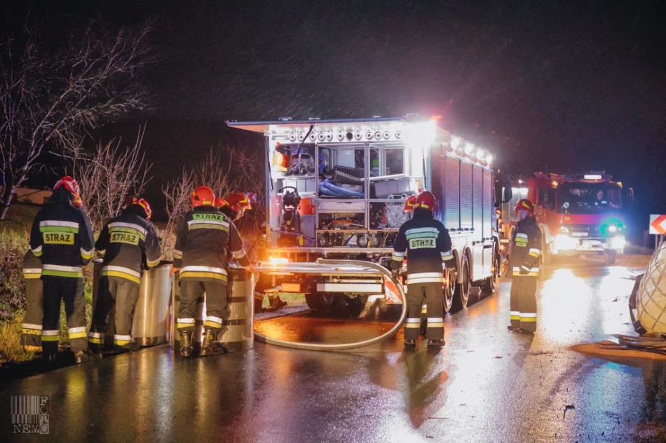 Specjalistyczna jednostka ratownictwa chemiczno-ekologicznego pomagała limanowskim strażakom - zdjęcie 9