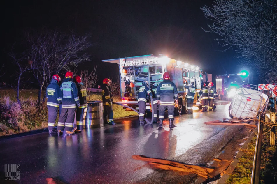 Specjalistyczna jednostka ratownictwa chemiczno-ekologicznego pomagała limanowskim strażakom - zdjęcie 10