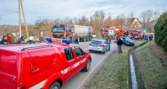 Zderzenie samochodu osobowego z ciężarowym, poszkodowana ciężarna kobieta - zdjęcie 2