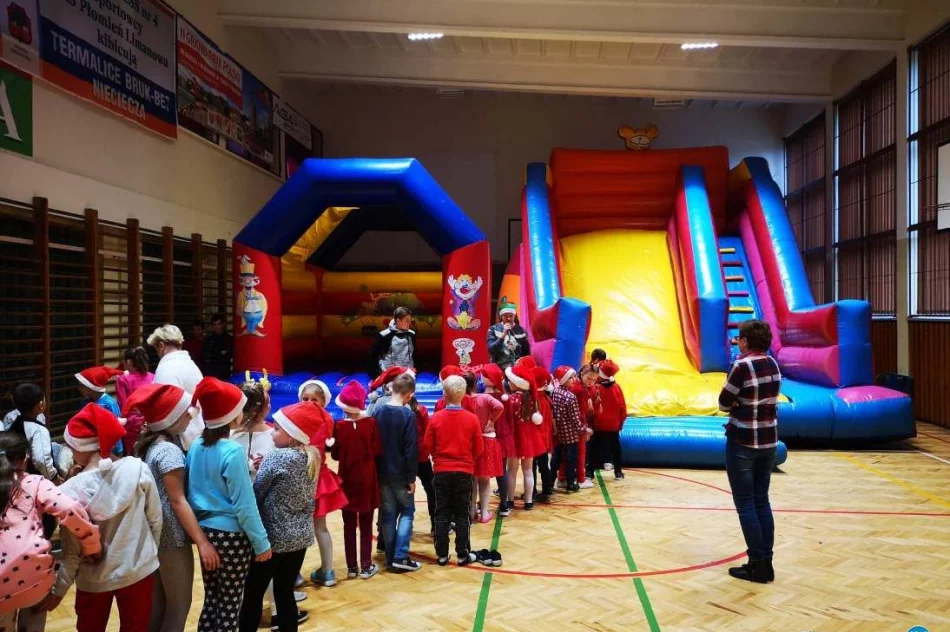 Doroczny festyn mikołajkowy w szkole - zdjęcie 4