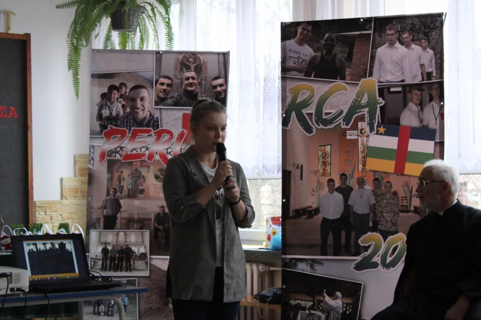 I Szkolny Dzień Wolontariusza w Szkole Podstawowej w Pasierbcu - zdjęcie 11