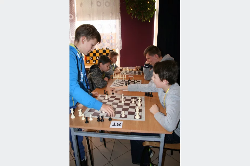 VIII Integracyjny Turniej Warcabowy SOSW - zdjęcie 3