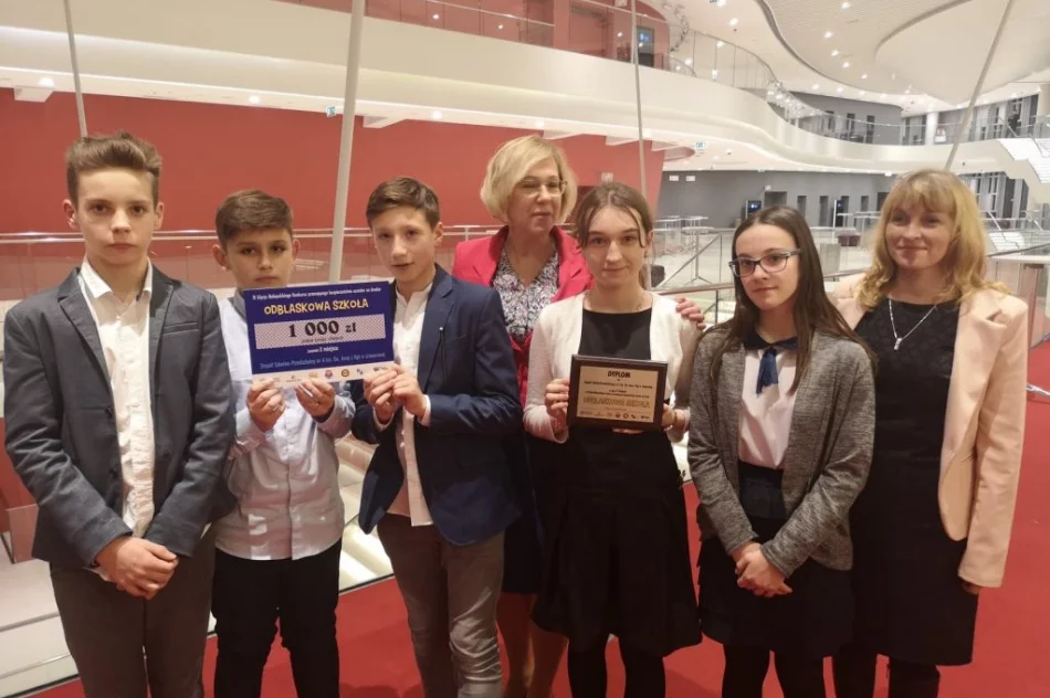 Uczniowie odebrali nagrodę za "odblaskowe" inicjatywy - zdjęcie 3