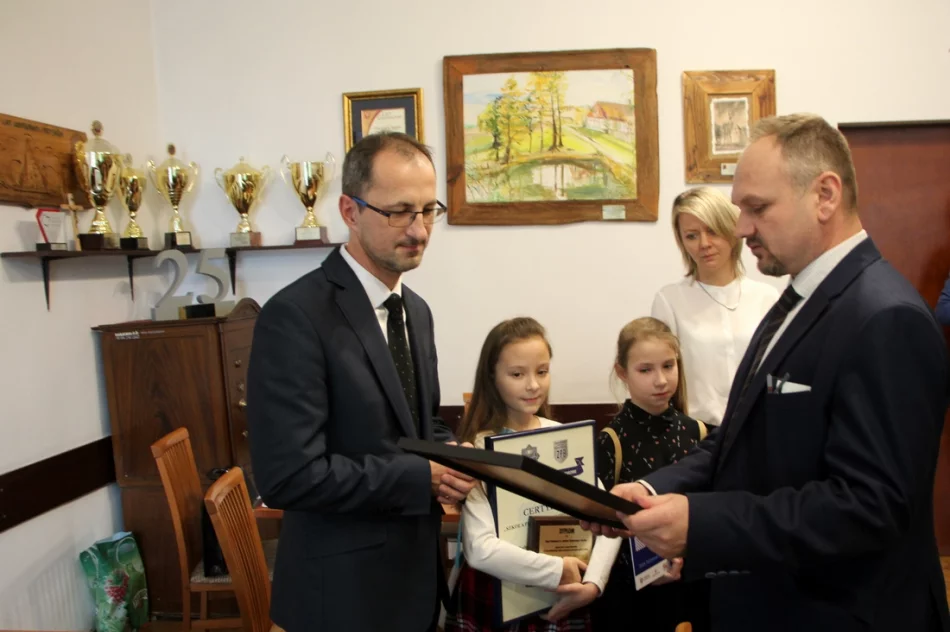 Szkoła w Mordarce nagrodzona w konkursie „ODBLASKOWA SZKOŁA”  - zdjęcie 7