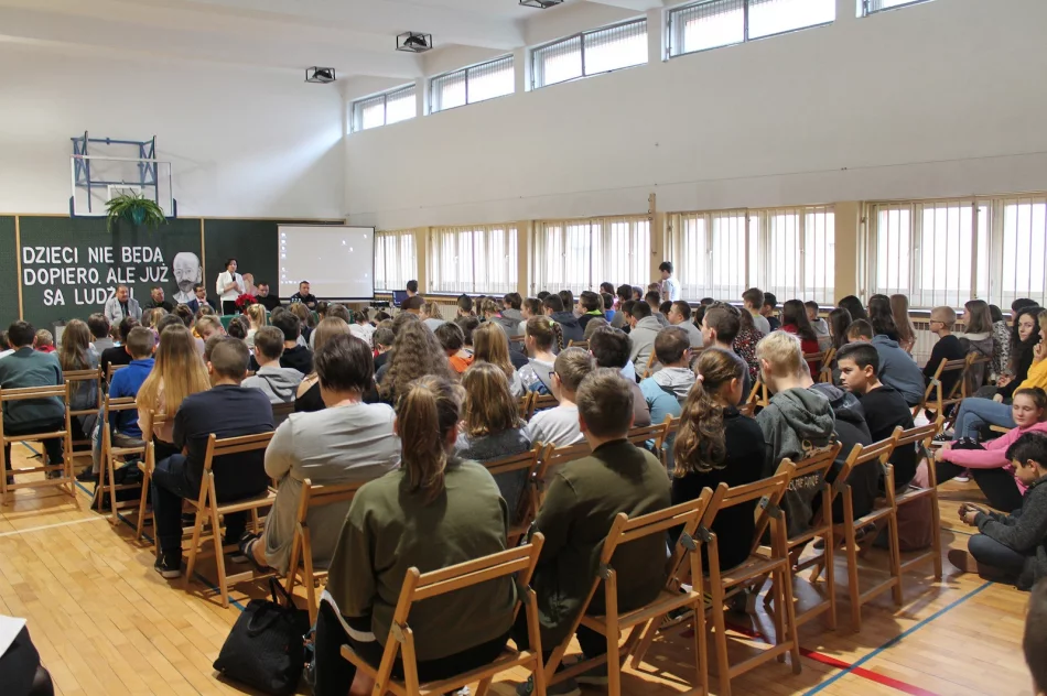 Międzynarodowy Dzień Praw Człowieka w Szkole Podstawowej Nr 3 - zdjęcie 5