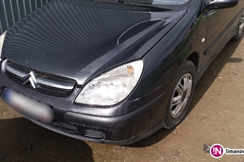 Kamieniem uszkodził 7 aut przy warsztacie samochodowym. Straty sięgają 10 tys. zł - zdjęcie 3