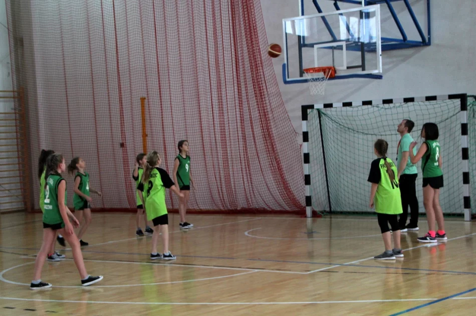 Stara Wieś bezkonkurencyjna w koszykówce dzieci - zdjęcie 17