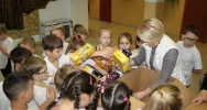 „Razem na Święta” – przedświąteczny wolontariat uczniów ze Szkoły nr 1 w Męcinie  - zdjęcie 3