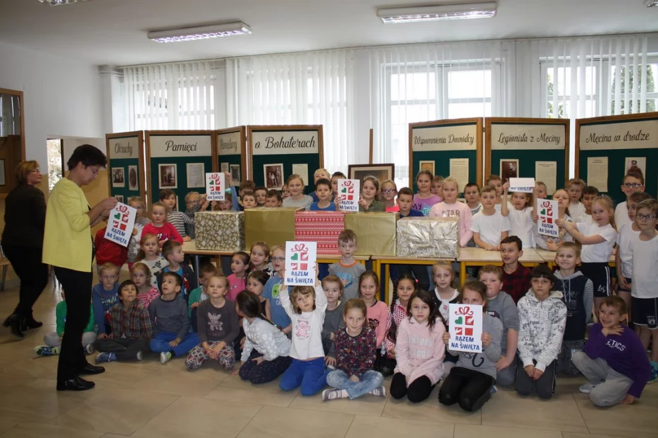 „Razem na Święta” – przedświąteczny wolontariat uczniów ze Szkoły nr 1 w Męcinie  - zdjęcie 6