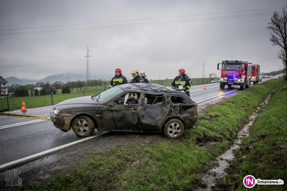 DK 28: samochód w rowie (wideo) - zdjęcie 2