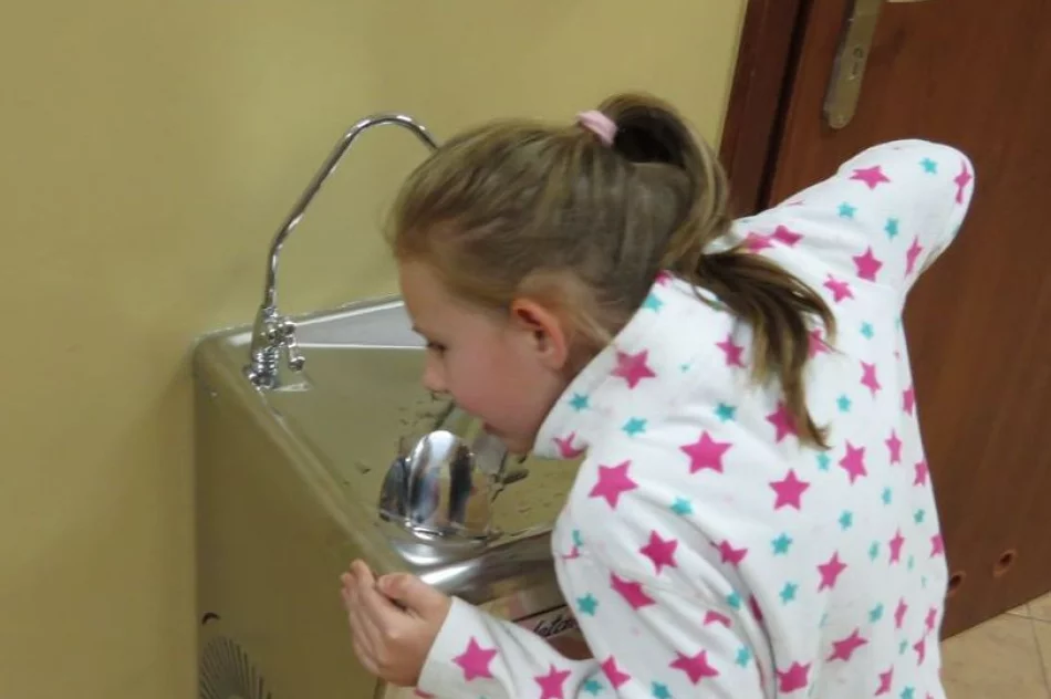 Fontanny zdrowej wody pitnej stanęły w Szkole Podstawowej nr 1 w Starej Wsi - zdjęcie 8