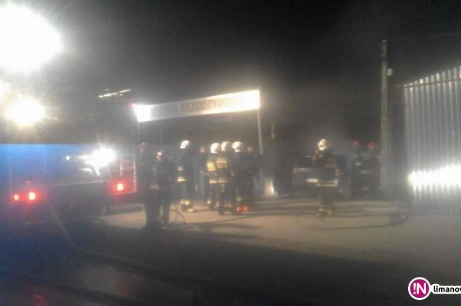 Samochód spłonął... przy myjni - zdjęcie 3