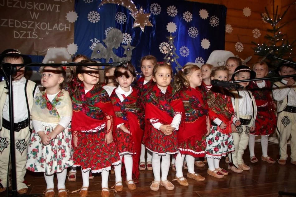 "GORE GWIAZDA JEZUSKOWI W PRZEDSZKOLACH DZIŚ..." już po raz VI  - zdjęcie 9