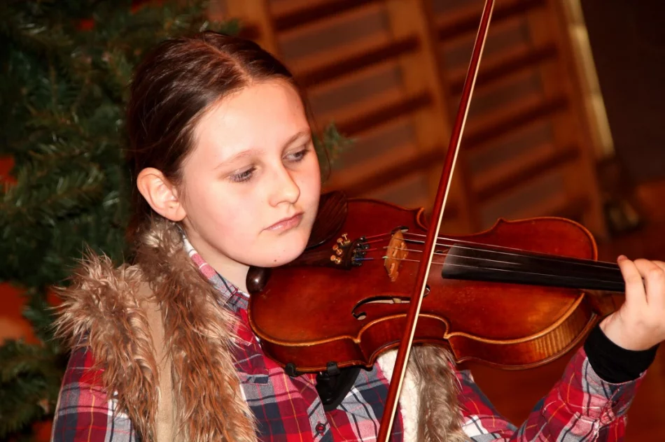 Jasełka i spotkanie opłatkowe w Szkole Podstawowej w Pisarzowej  - zdjęcie 20