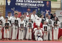 250 najmłodszych karateków i cheerleaderek rywalizowało podczas Mikołajkowego Turnieju „ARS Limanowa Christmas Cup” - zdjęcie główne