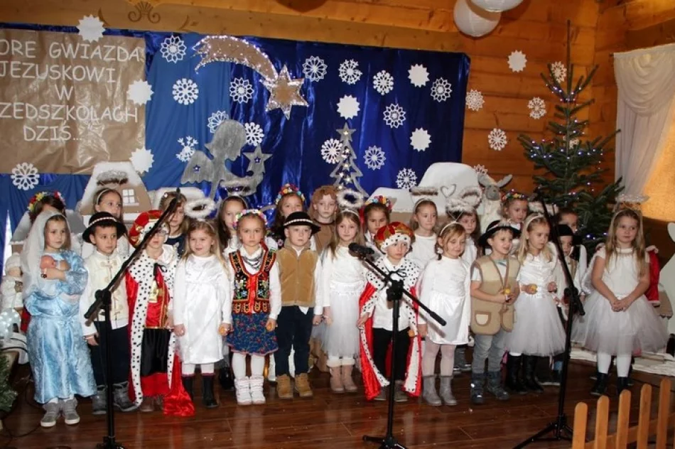Kolędowało 756 dzieci z 33 przedszkoli  - zdjęcie 4