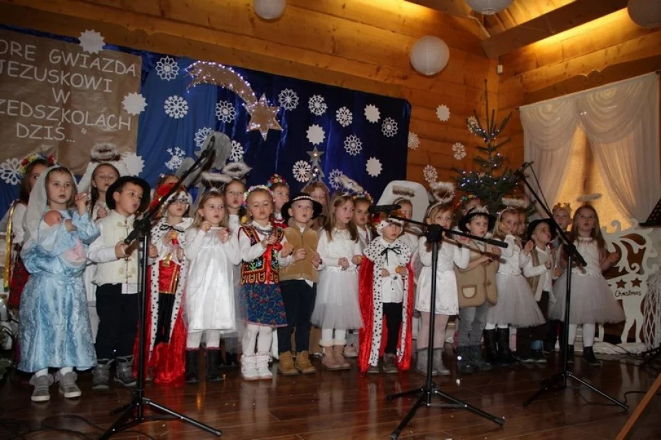 Kolędowało 756 dzieci z 33 przedszkoli  - zdjęcie 20