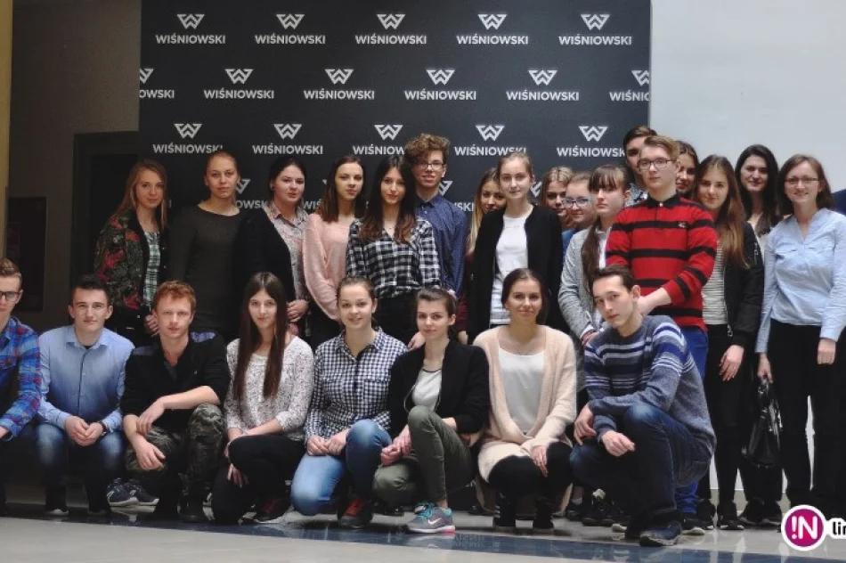 Uczniowie odwiedzili przedsiębiorstwa - zdjęcie 2