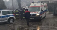 Honda najechała na Opla, Opel uderzył w ogrodzenie - zdjęcie 2